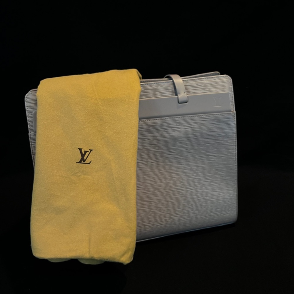 louis vuitton epi leather croisette silver/purple bag